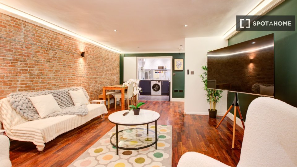 Apartment London, 1 bed, 59m² — photo 1