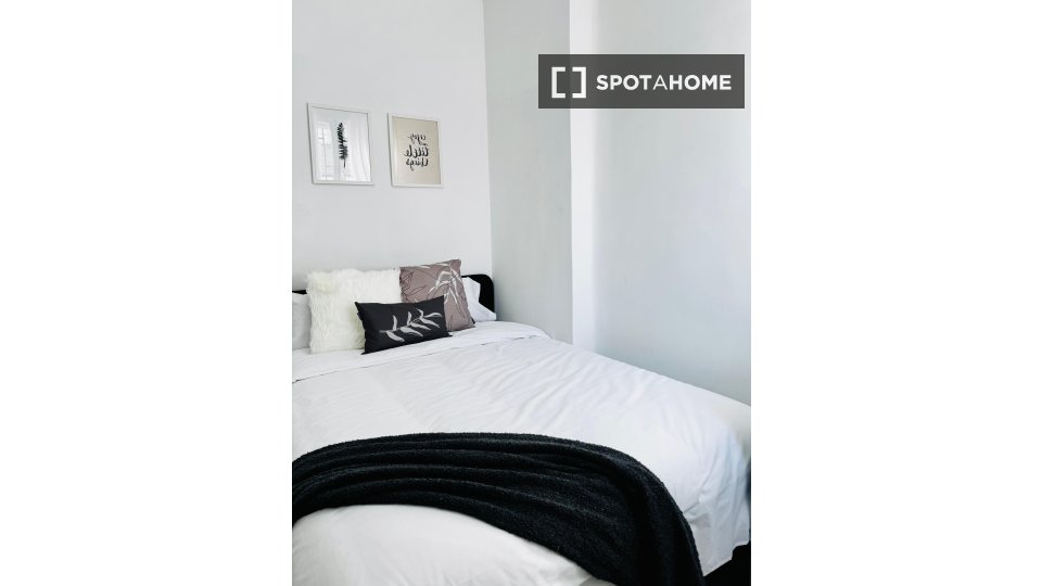 Double room Madrid, 4 beds — photo 5
