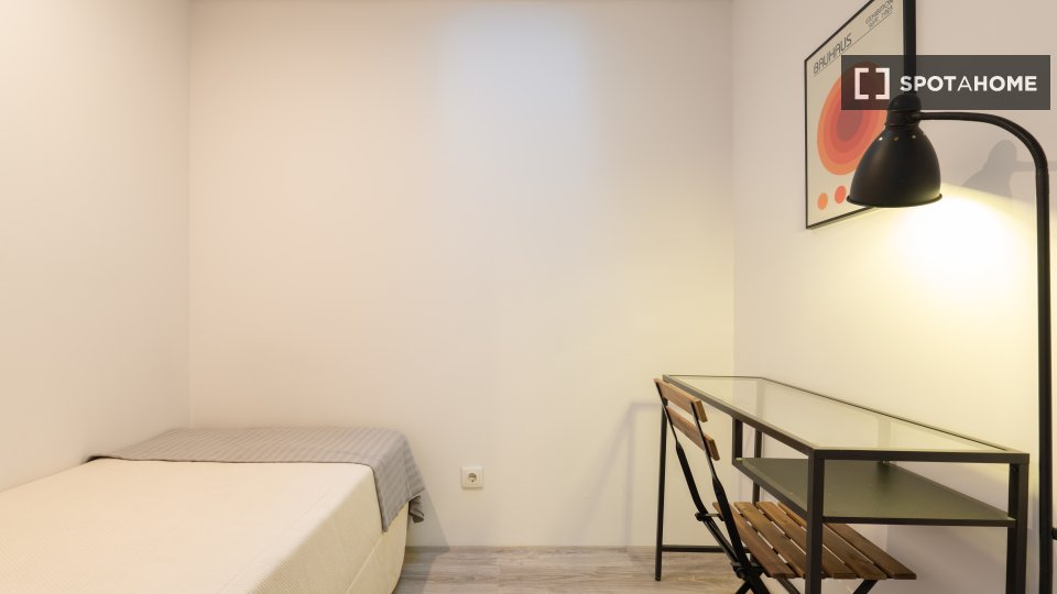 Double room Porto, 5 beds — photo 14