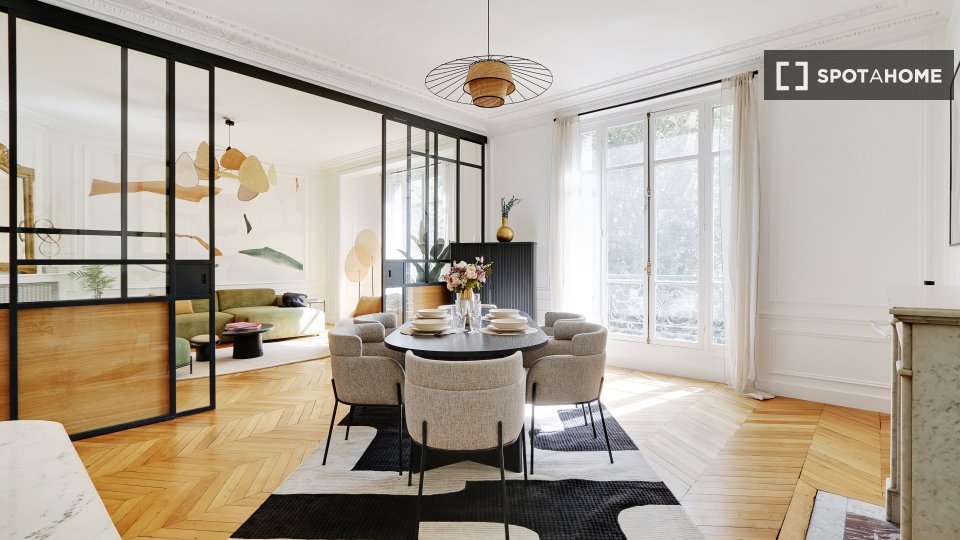Apartment Paris, 2 beds, 132m² — photo 1
