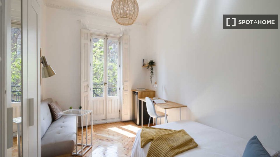 Double room Madrid, 8 beds — photo 45