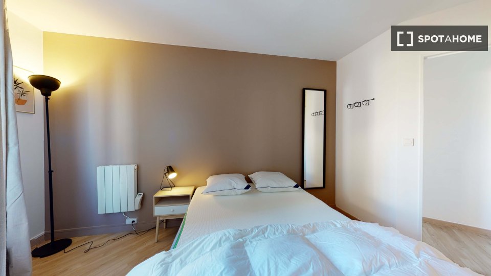 Double room Paris, 8 beds — photo 1