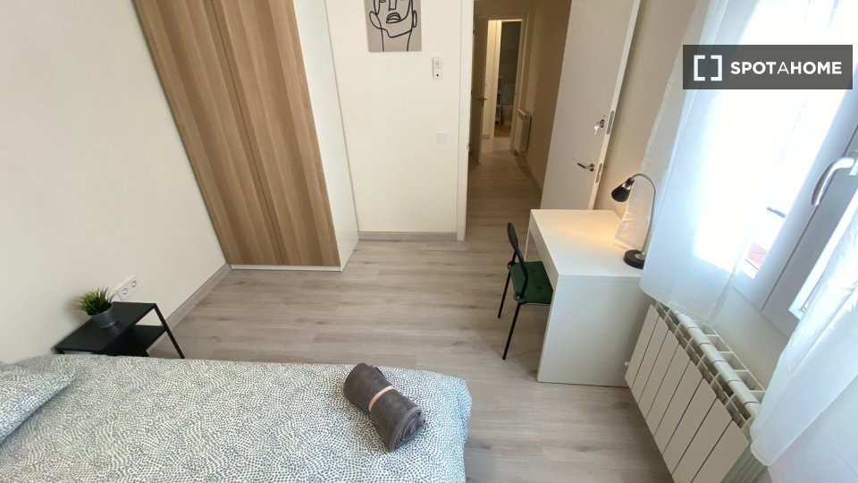 Double room Madrid, 4 beds — photo 16