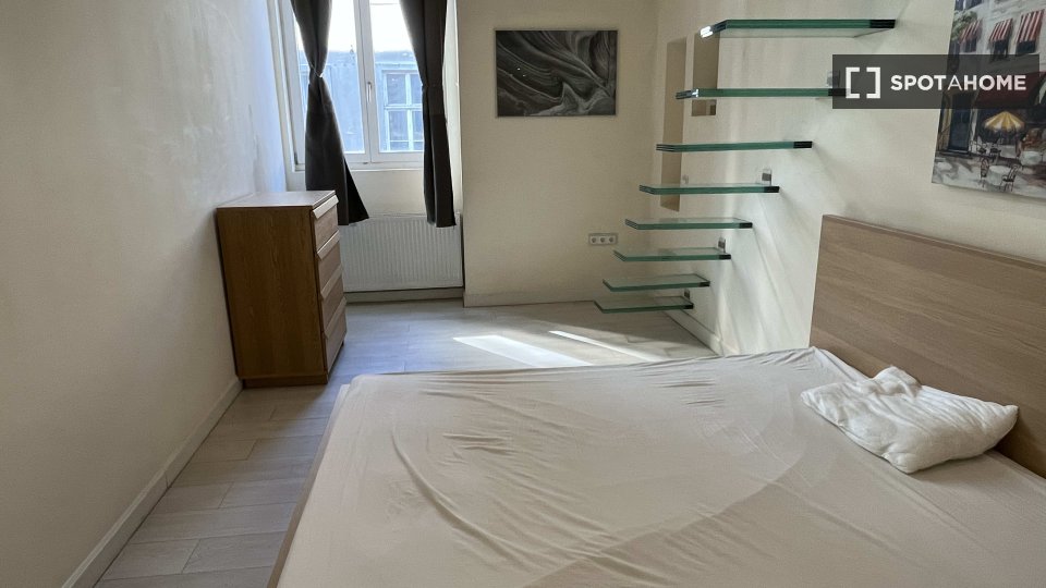 Apartment Budapest, 2 beds, 70m² — photo 16
