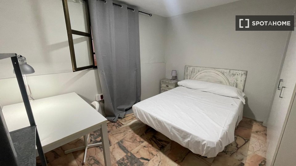 Double room Seville, 17 beds, 410m² — photo 54