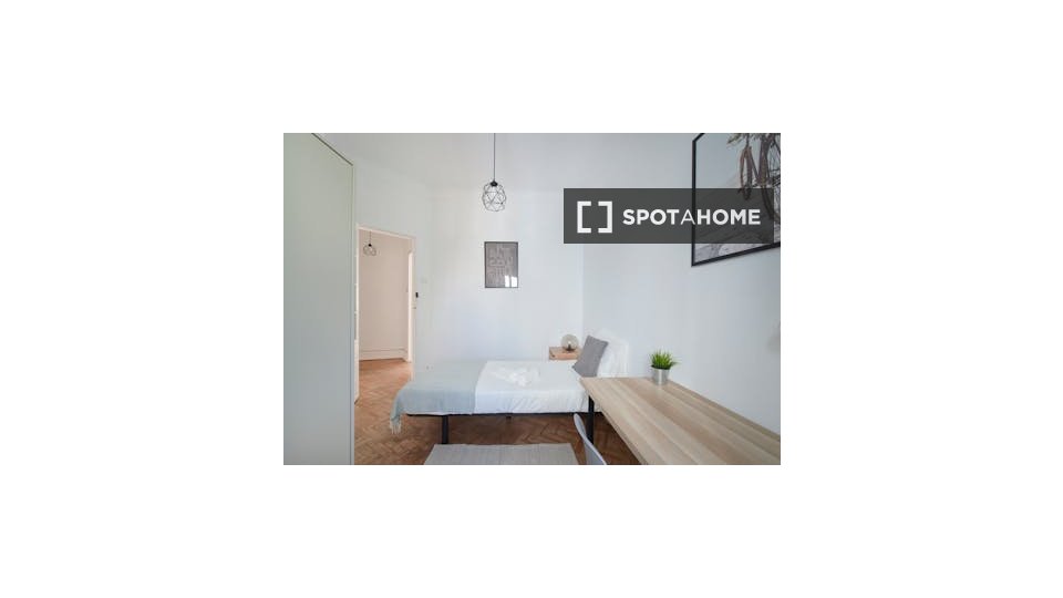 Double room Lisbon, 7 beds — photo 13