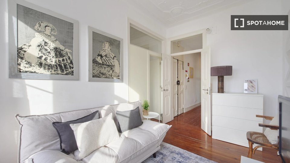 Double room Lisbon, 6 beds — photo 17