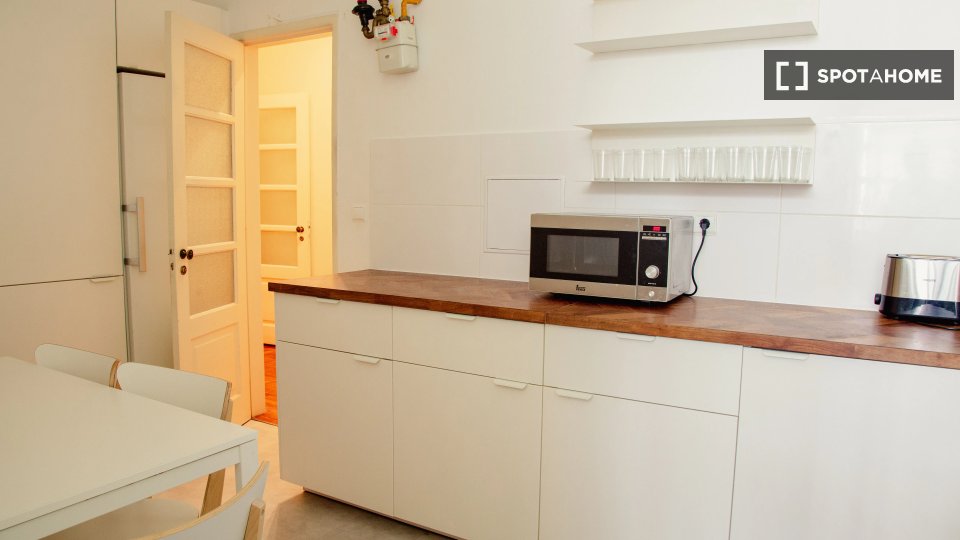 Double room Lisbon, 6 beds — photo 16