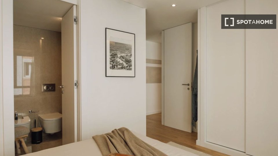 Apartment Lisbon, 2 beds — photo 18
