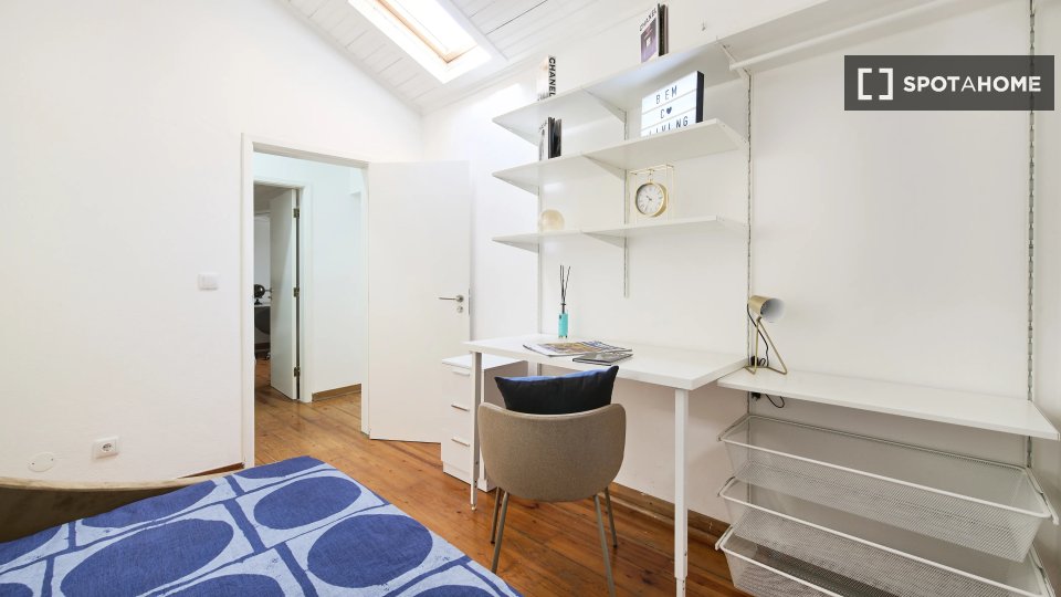 Double room Lisbon, 13 beds — photo 13