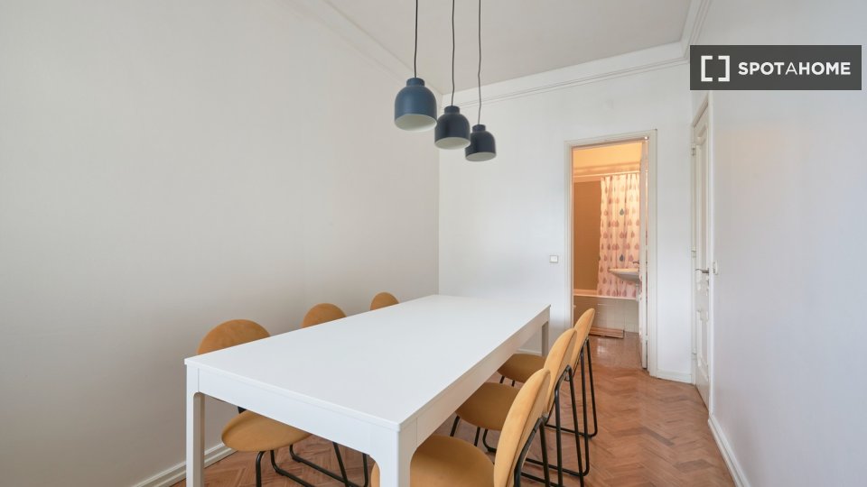 Double room Lisbon, 5 beds — photo 2