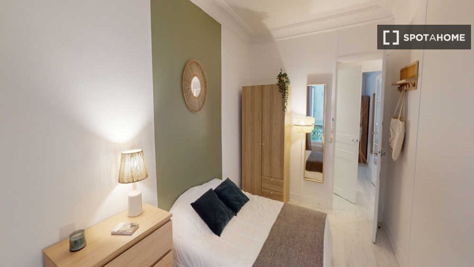 Double room Paris, 4 beds, 60m² — photo 16