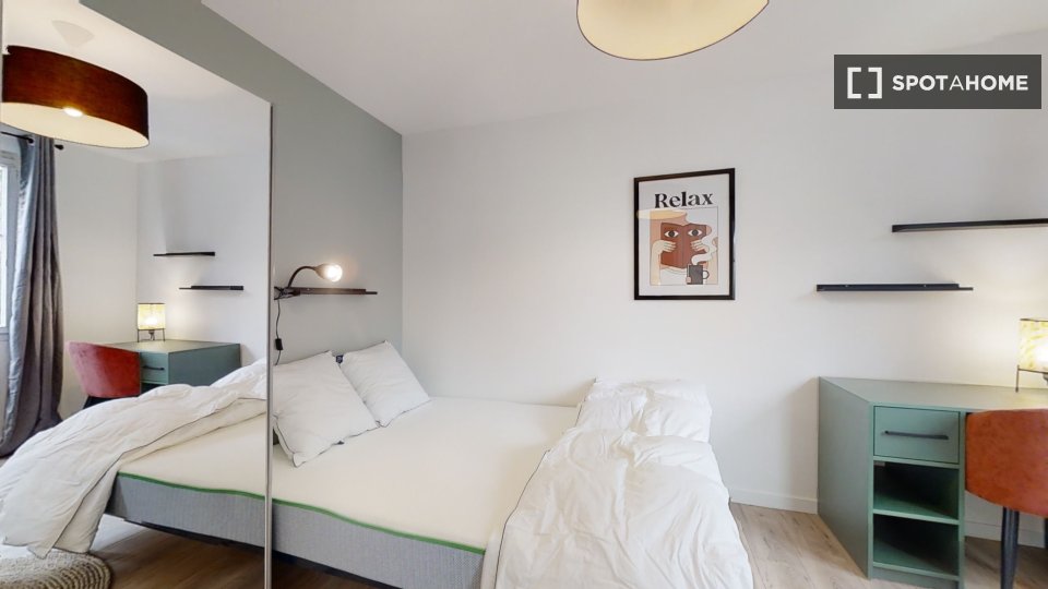 Double room Lyon, 15 beds — photo 17