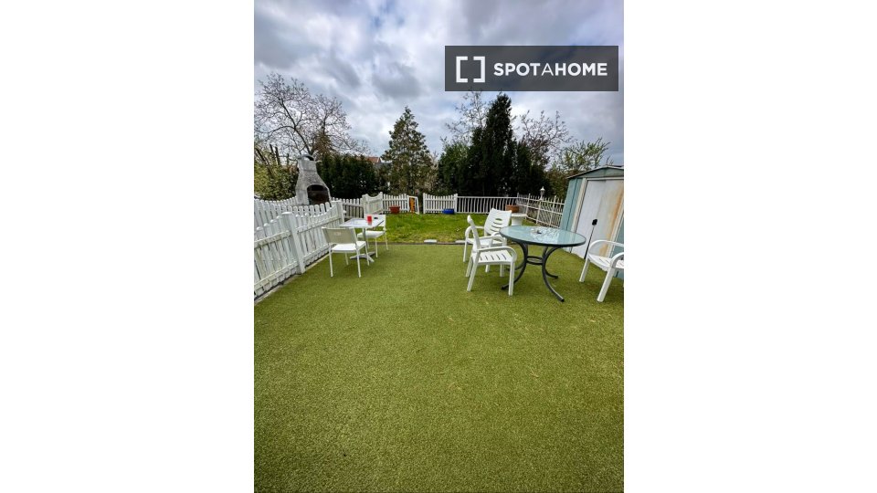 Double room Berlin, 5 beds, 85m² — photo 13