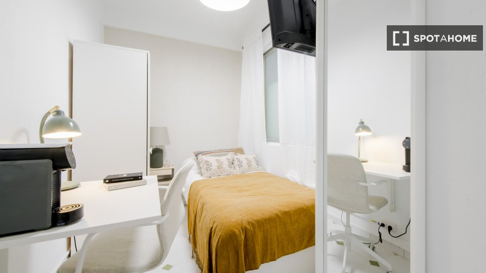 Double room Madrid, 7 beds — photo 14