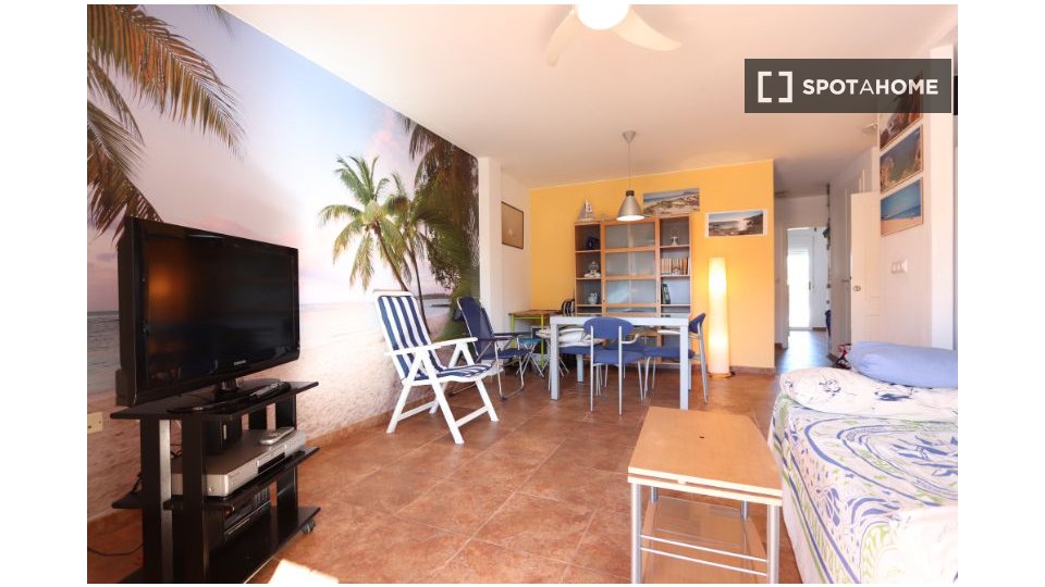 Apartment Alicante, 2 beds, 93m² — photo 1