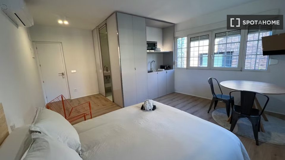 Apartment mono Madrid, 23m² — photo 1