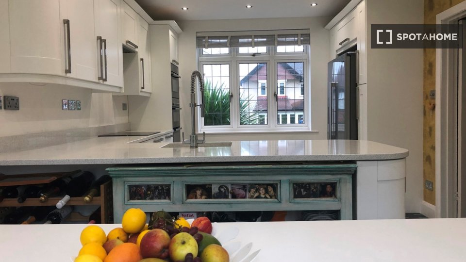 Apartment London, 5 beds, 143m² — photo 4
