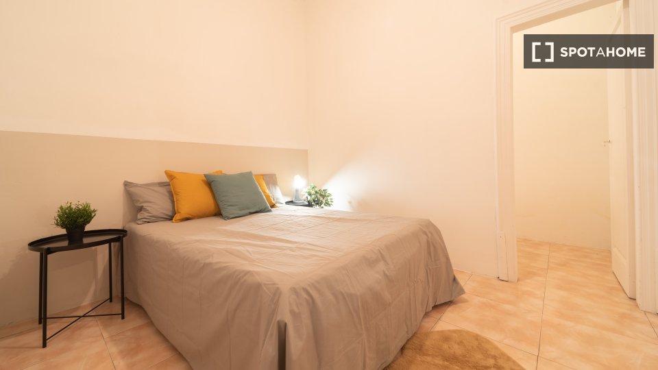 Double room Barcelona, 7 beds, 200m² — photo 3