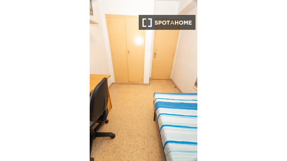 Double room Valencia, 4 beds — photo 12