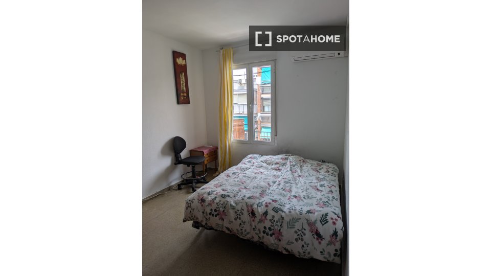 Habitación en alquiler en Entrevías, Madrid.