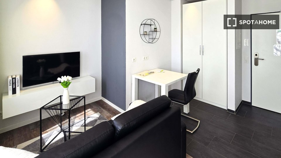Apartment Frankfurt, 1 bed, 29m² — photo 3