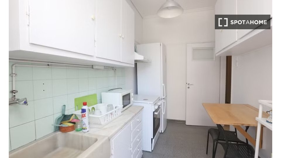 Double room Athens, 5 beds — photo 15