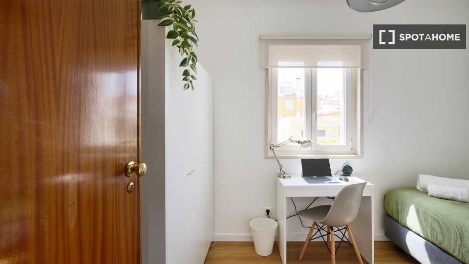 Double room Lisbon, 6 beds, 150m² — photo 18