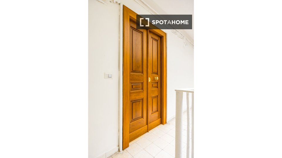 Apartment Naples, 1 bed, 95m² — photo 18