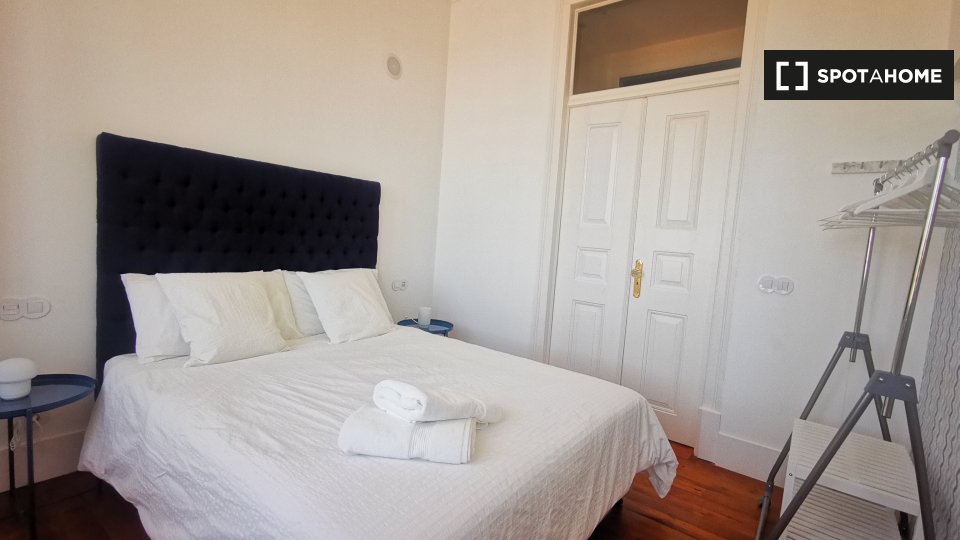 Apartment Lisbon, 3 beds, 150m² — photo 19