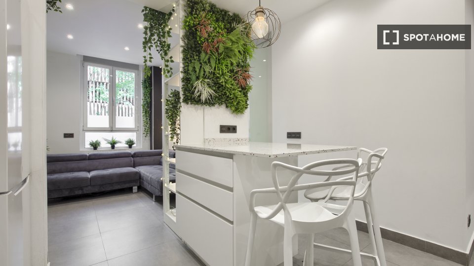 Piso de 4 habitaciones en alquiler en Castellana, Madrid