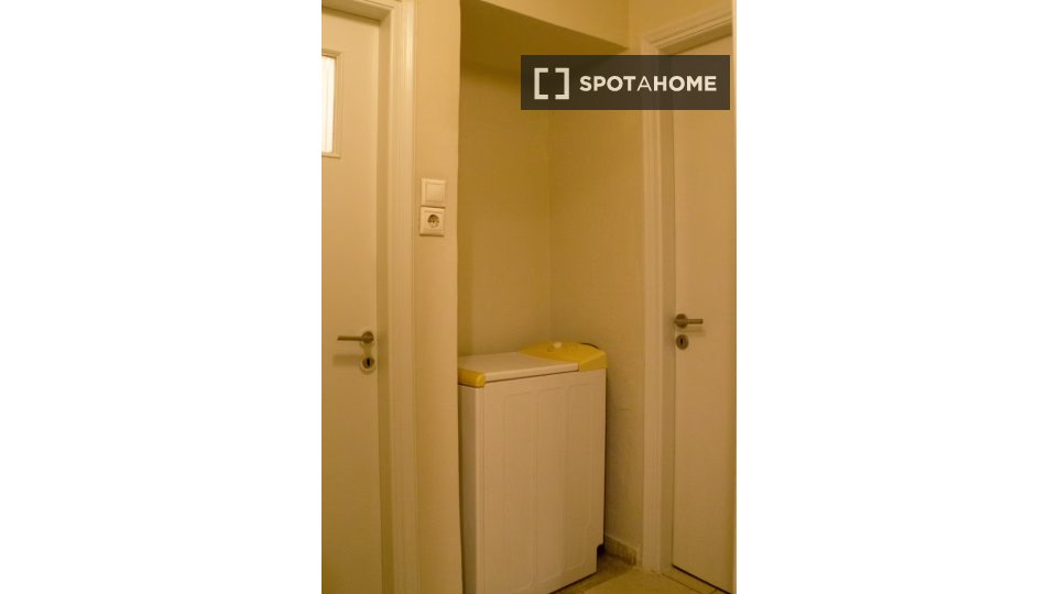 Double room Athens, 2 beds — photo 15