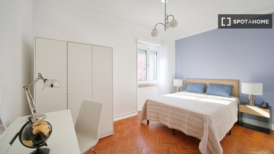 Double room Lisbon, 6 beds — photo 28