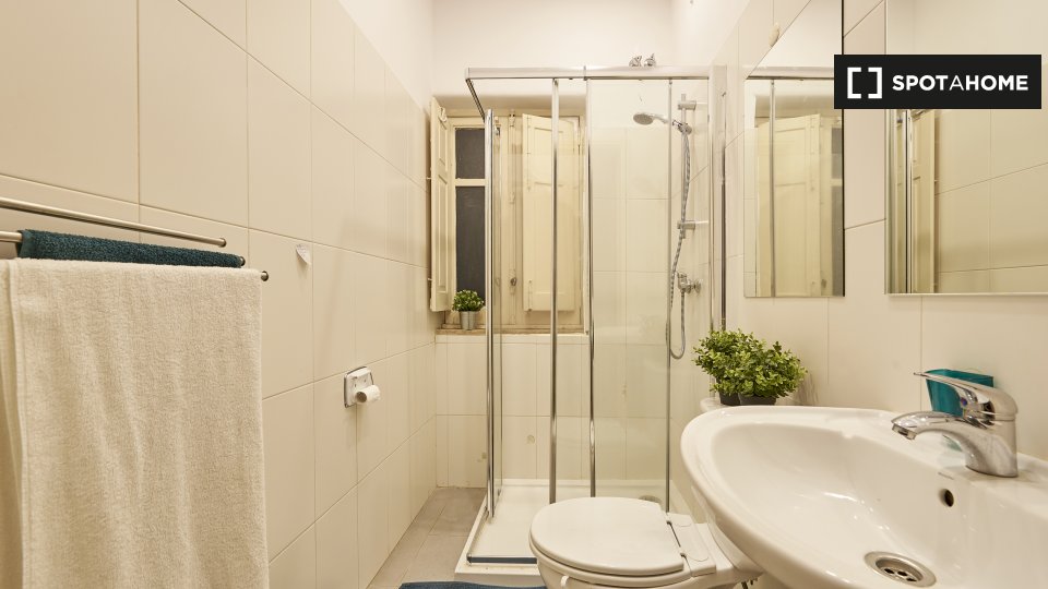 Double room Lisbon, 11 beds — photo 14