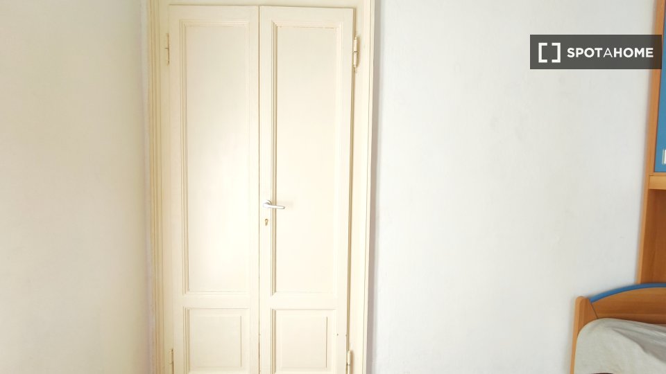 Double room Milan, 3 beds, 75m² — photo 6