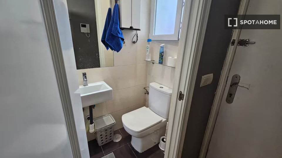 Double room Madrid, 3 beds — photo 7