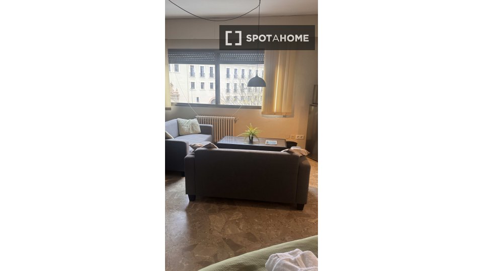 Double room Valencia, 5 beds, 150m² — photo 23