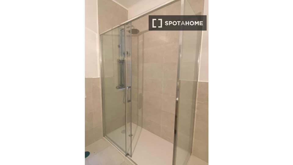 Double room Vigo, 4 beds, 110m² — photo 5