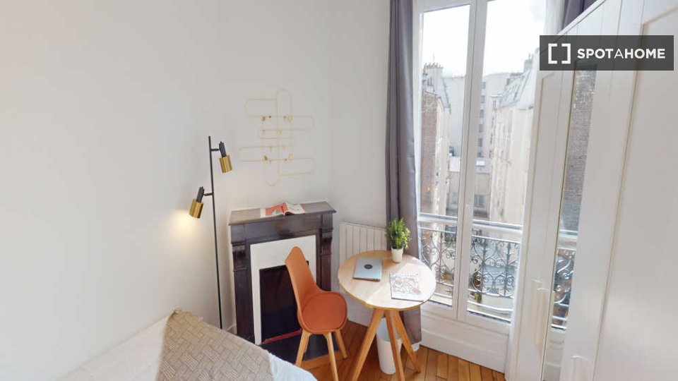 Double room Paris, 3 beds, 50m² — photo 9