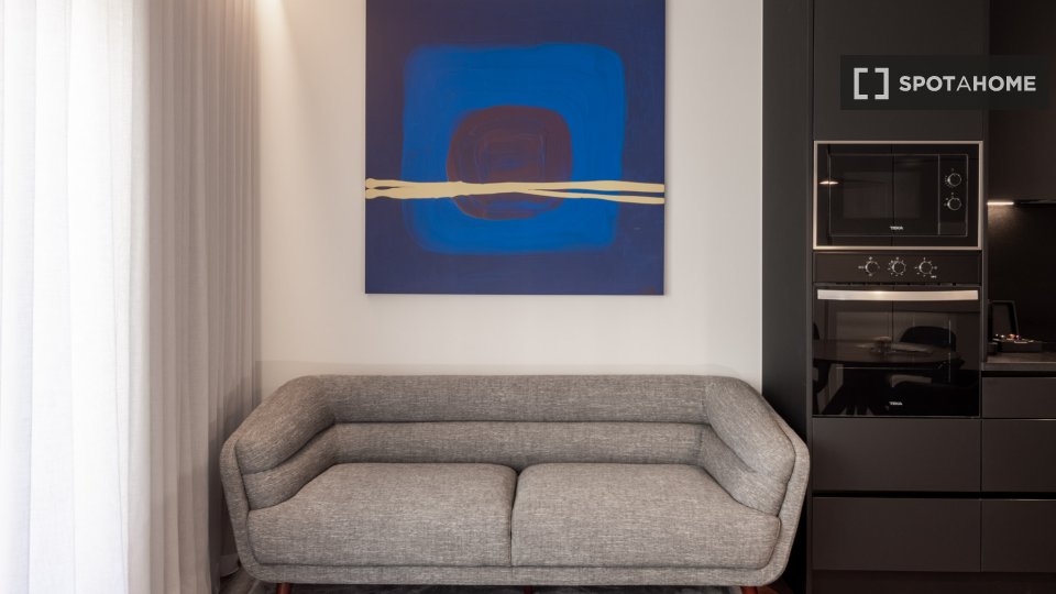 Apartment Lisbon, 2 beds, 59m² — photo 40
