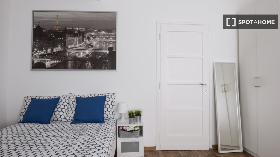 Double room Milan, 3 beds, 72m² — photo 10