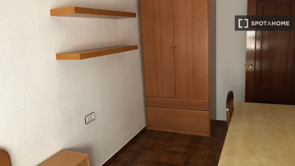 Apartment Granada, 3 beds, 75m² — photo 10
