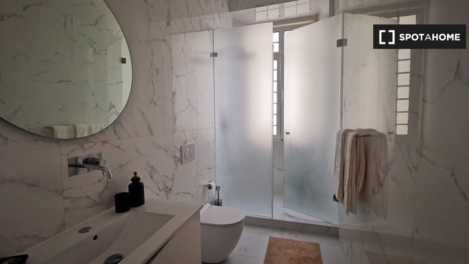 Apartment Lisbon, 3 beds, 150m² — photo 10