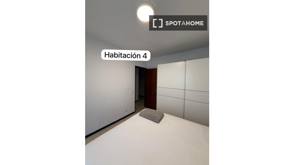 Double room Santa_Cruz_De_Tenerife, 4 beds, 130m² — photo 11