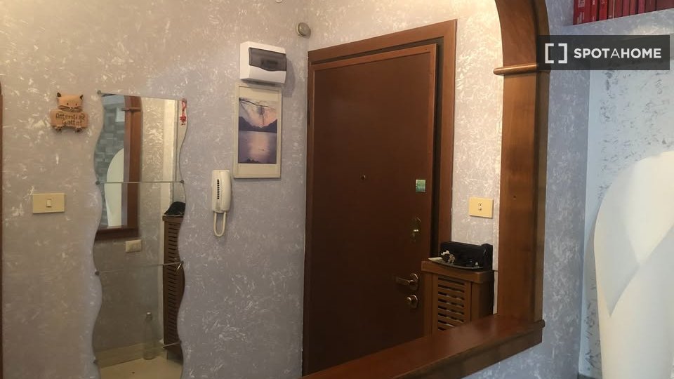 Double room Milan, 2 beds, 80m² — photo 3