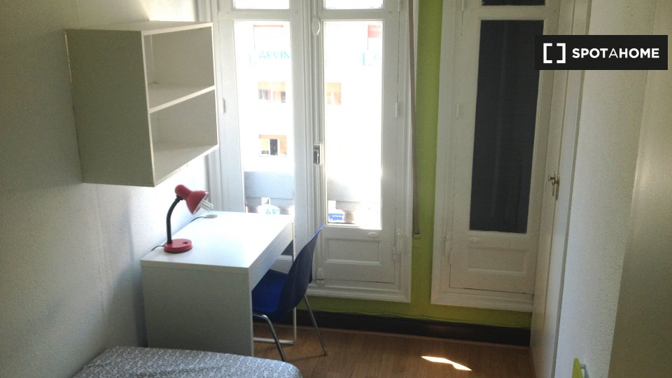 Double room Madrid, 11 beds — photo 3