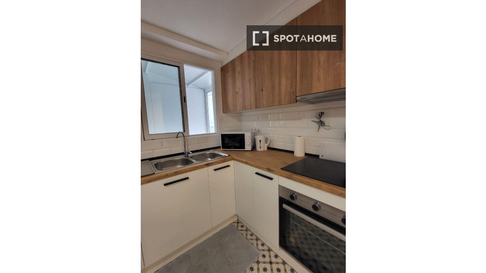Double room Alicante, 5 beds, 120m² — photo 15