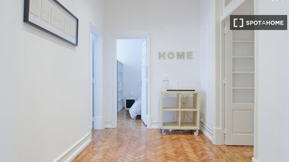 Double room Lisbon, 11 beds — photo 11