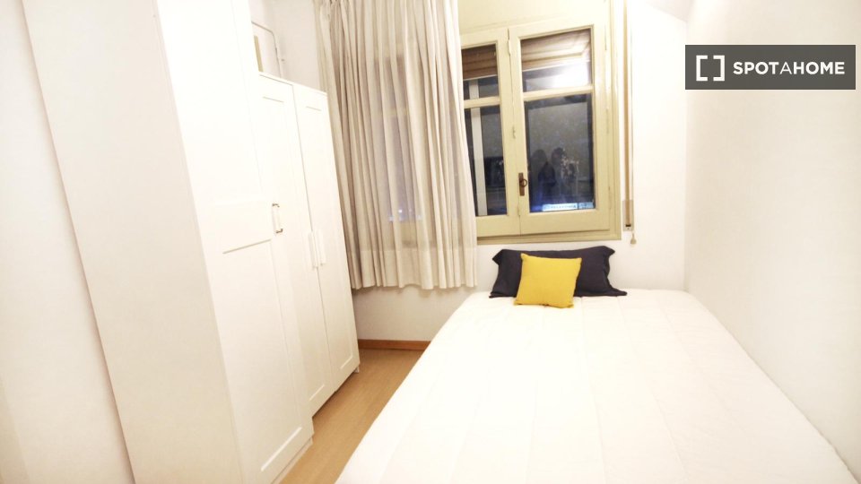 Double room Barcelona, 4 beds — photo 9
