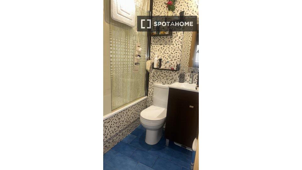 Double room Valencia, 2 beds, 100m² — photo 11